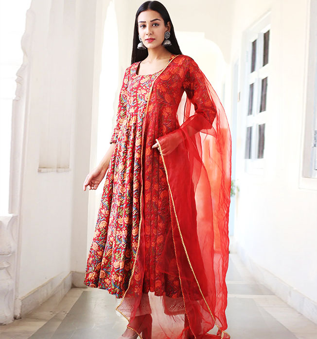 Organza dupatta and stylish pants